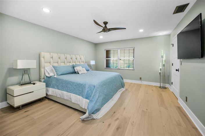 Image No.34-3 Bed Property for sale