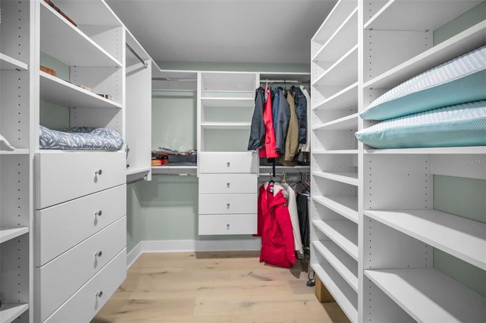 Image No.37-3 Bed Property for sale