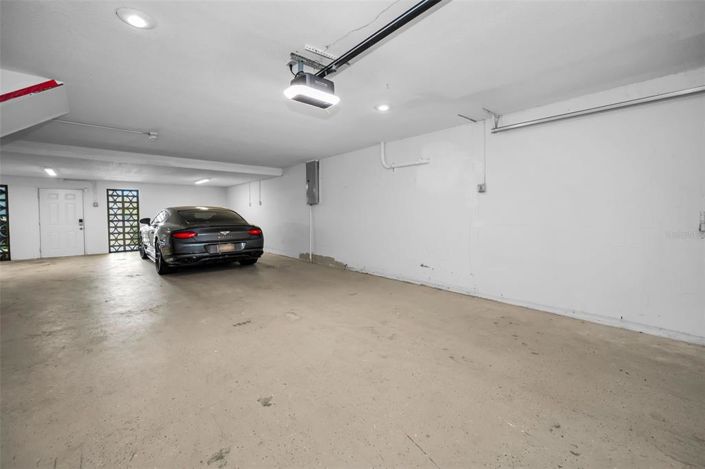 Image No.40-3 Bed Property for sale