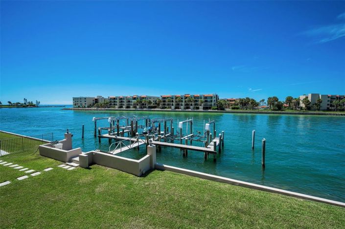 Image No.44-3 Bed Property for sale