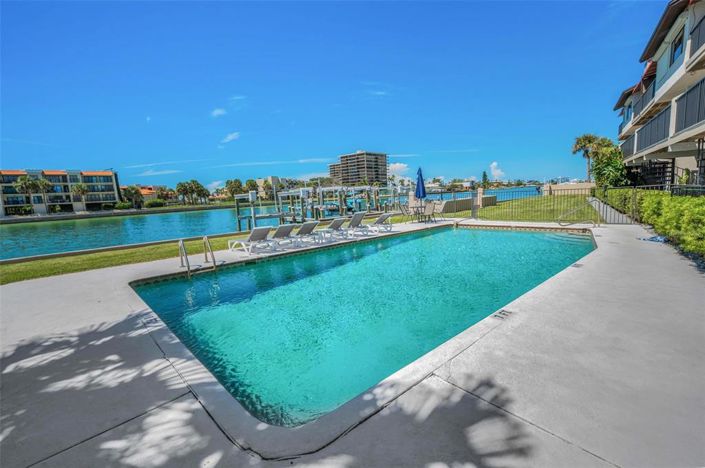 Image No.45-3 Bed Property for sale