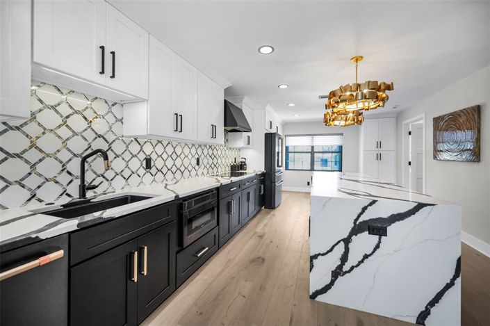 Image No.9-3 Bed Property for sale