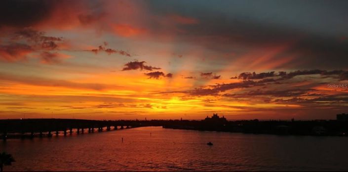 Image No.28-2 Bed Property for sale