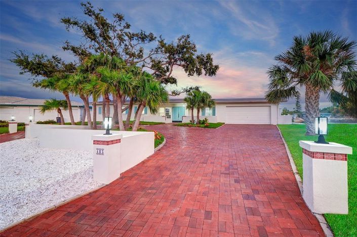 Image No.2-3 Bed Property for sale