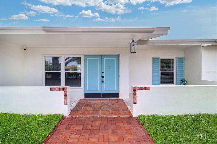 Image No.35-3 Bed Property for sale