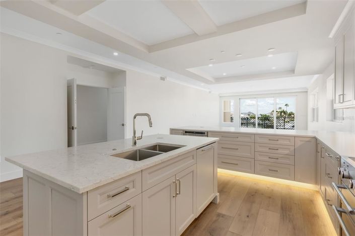 Image No.11-4 Bed Property for sale