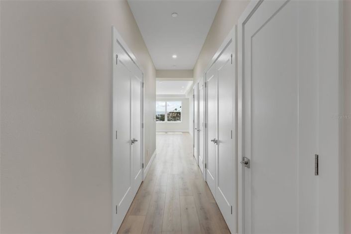 Image No.15-4 Bed Property for sale