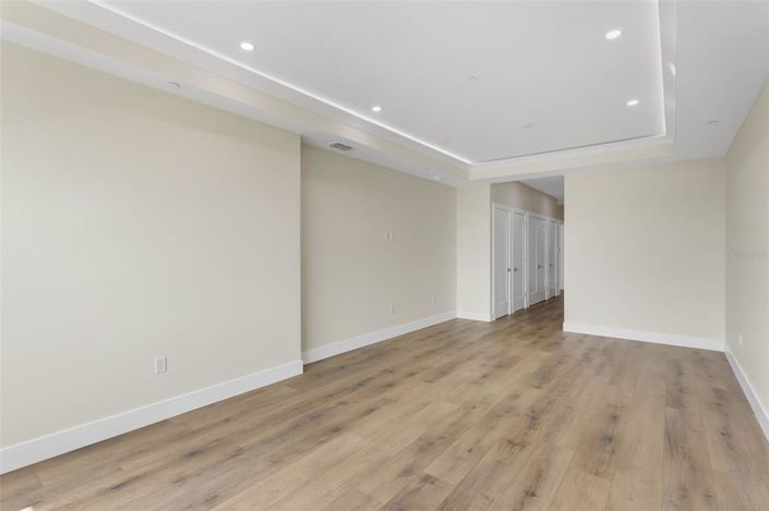 Image No.16-4 Bed Property for sale