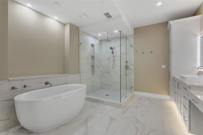 Image No.24-4 Bed Property for sale