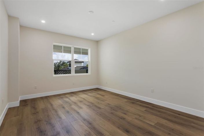 Image No.29-4 Bed Property for sale