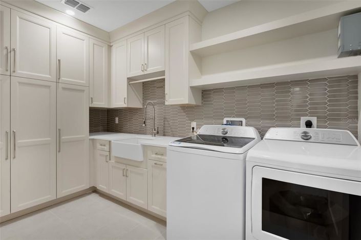 Image No.37-4 Bed Property for sale