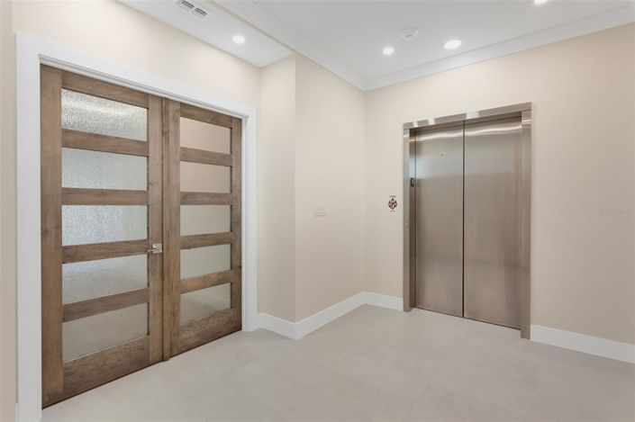 Image No.4-4 Bed Property for sale