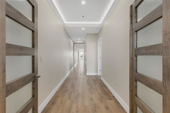 Image No.5-4 Bed Property for sale