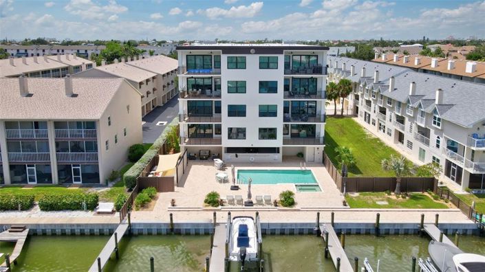 Image No.54-4 Bed Property for sale