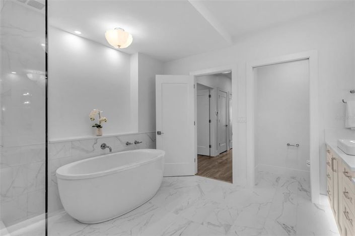 Image No.23-4 Bed Property for sale