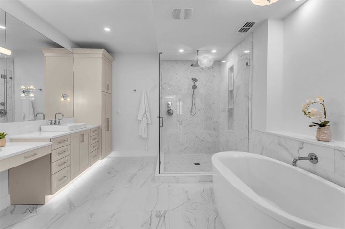 Image No.24-4 Bed Property for sale