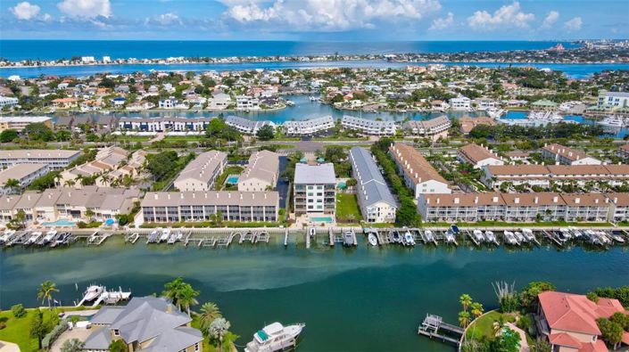 Image No.59-4 Bed Property for sale