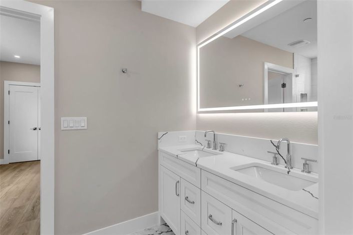 Image No.38-4 Bed Property for sale