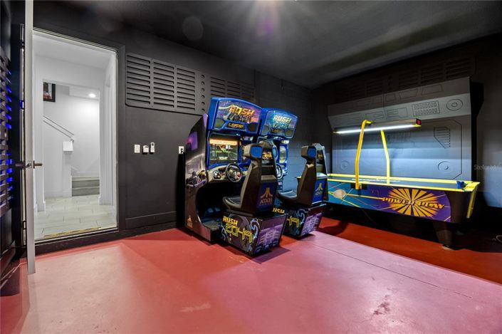 Image No.27-13 Bed Property for sale