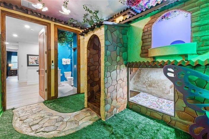 Image No.45-13 Bed Property for sale