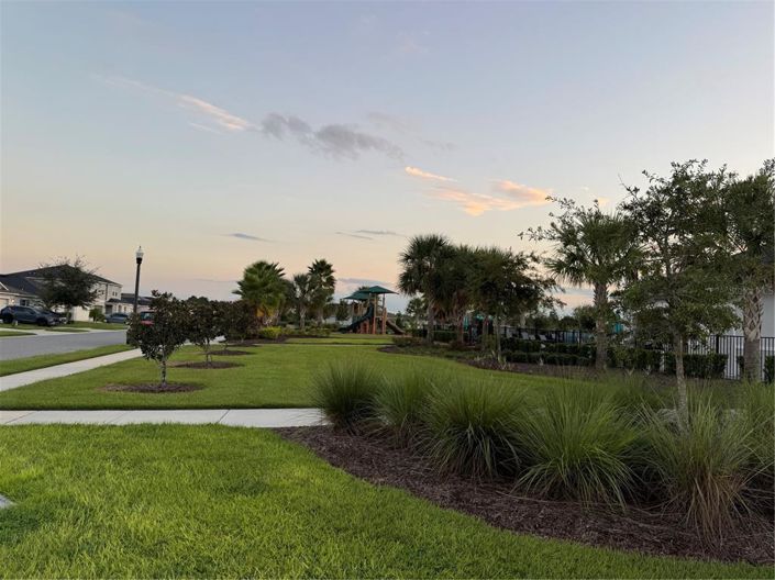 Image No.12-4 Bed Property for sale