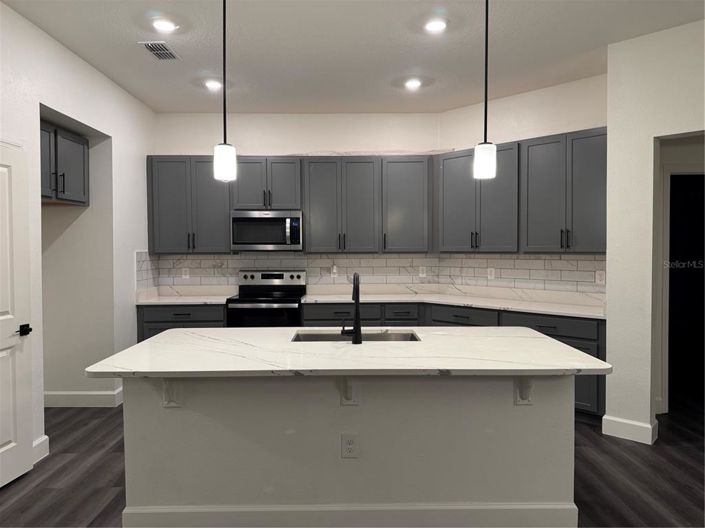 Image No.22-4 Bed Property for sale