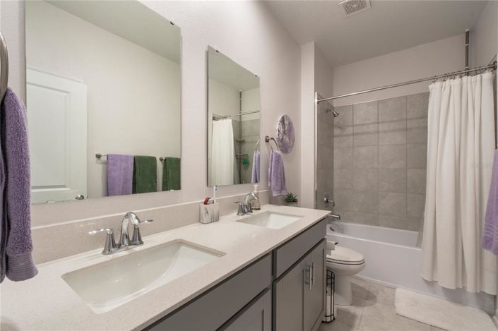 Image No.23-5 Bed Property for sale