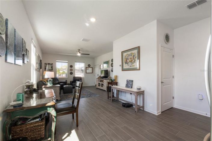 Image No.28-5 Bed Property for sale