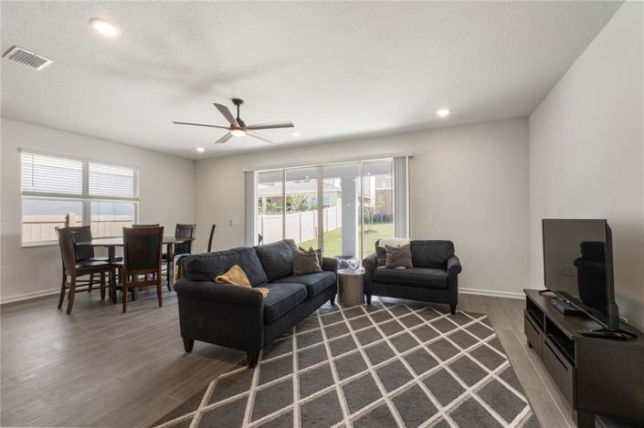 Image No.7-5 Bed Property for sale