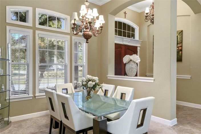 Image No.17-5 Bed Property for sale