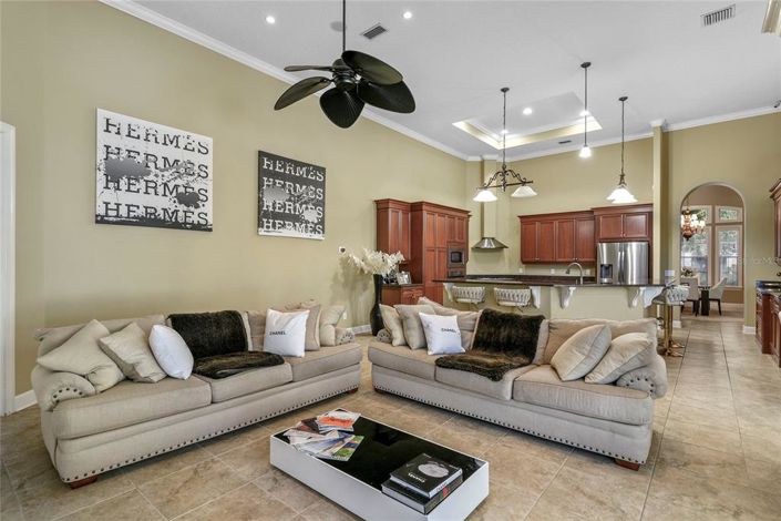 Image No.22-5 Bed Property for sale