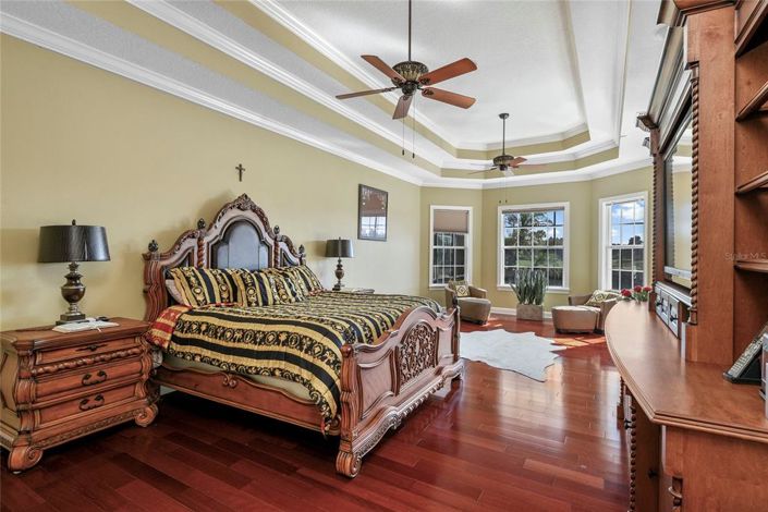 Image No.23-5 Bed Property for sale