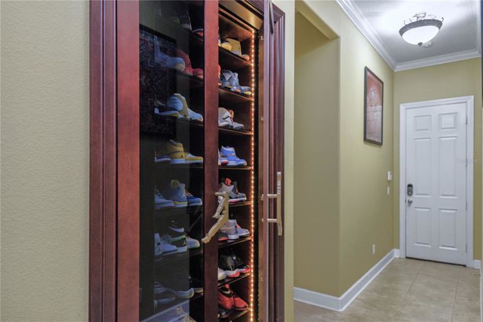 Image No.32-5 Bed Property for sale