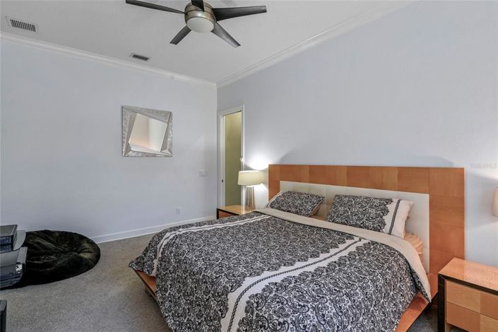 Image No.34-5 Bed Property for sale