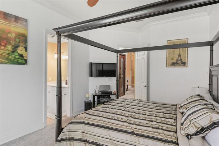 Image No.37-5 Bed Property for sale