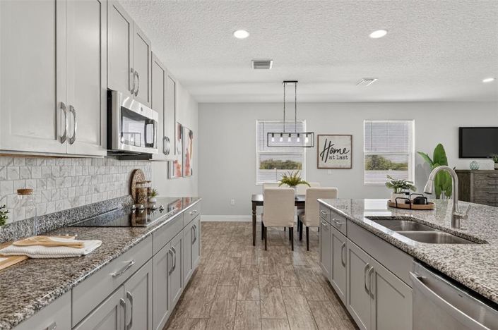 Image No.12-7 Bed Property for sale