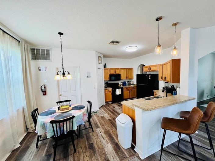 Image No.14-5 Bed Property for sale