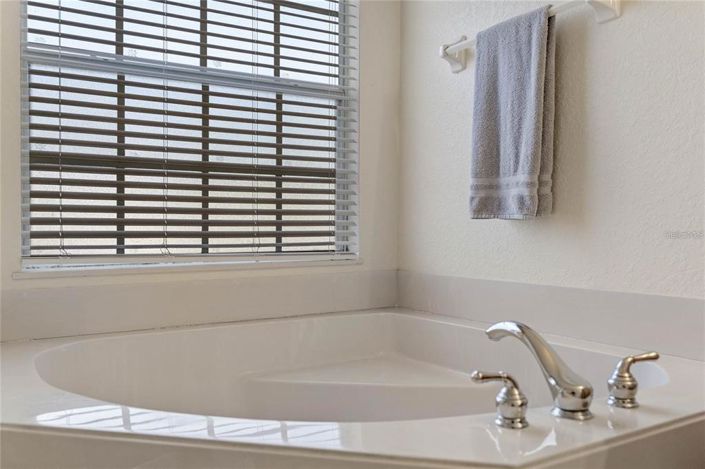 Image No.35-5 Bed Property for sale