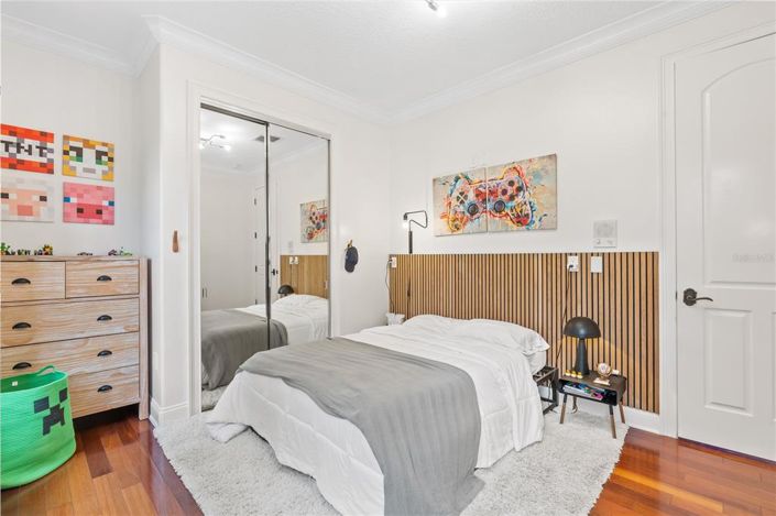 Image No.34-6 Bed Property for sale