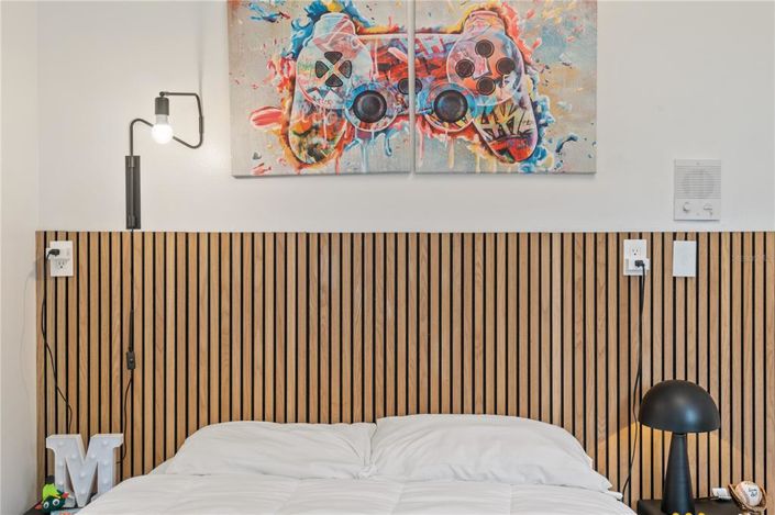 Image No.35-6 Bed Property for sale