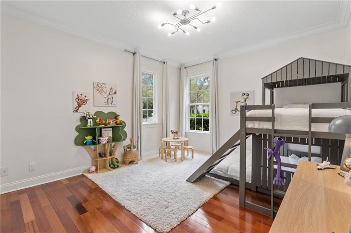 Image No.36-6 Bed Property for sale