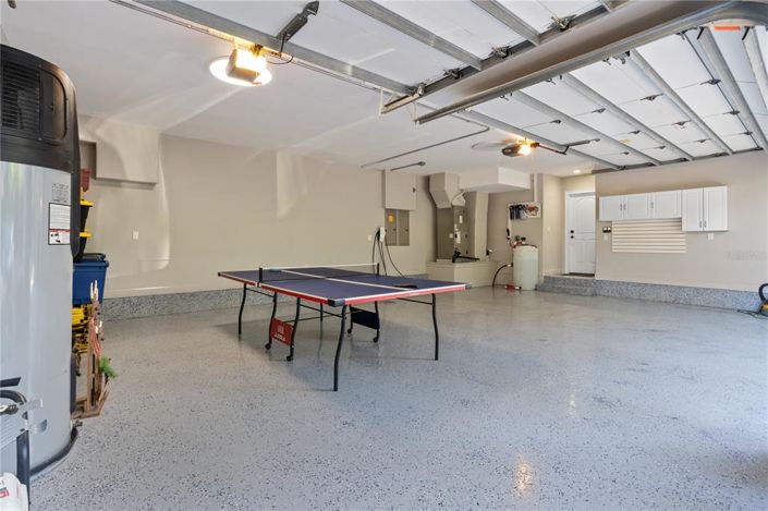 Image No.60-6 Bed Property for sale