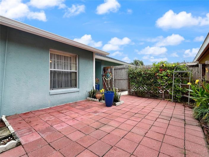 Image No.23-3 Bed Property for sale