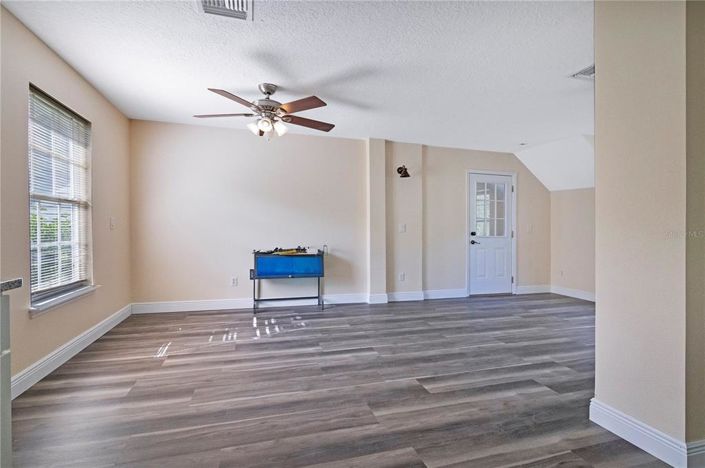 Image No.37-6 Bed Property for sale