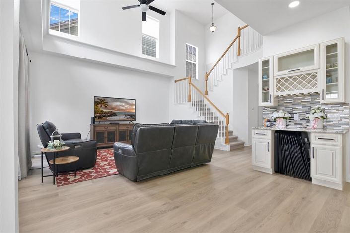 Image No.7-6 Bed Property for sale