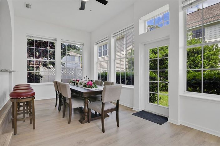 Image No.8-6 Bed Property for sale