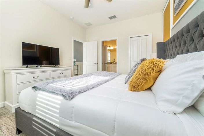 Image No.13-8 Bed Property for sale