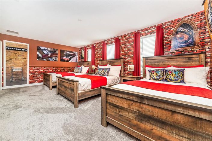 Image No.16-8 Bed Property for sale