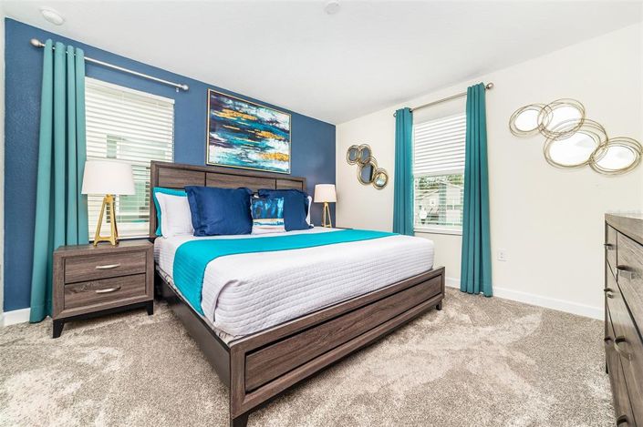 Image No.18-8 Bed Property for sale