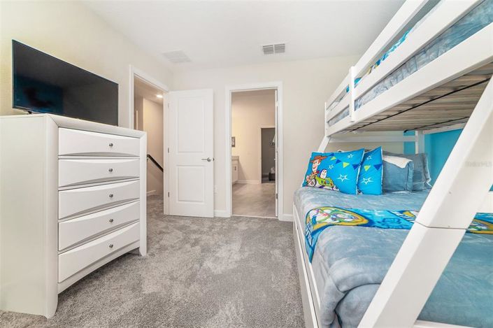 Image No.28-8 Bed Property for sale